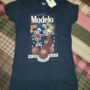 Modelo women's tshirt.